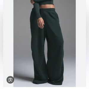 SKIMS Vintage Fleece Straight Leg Pant in Cypress, XS NWT